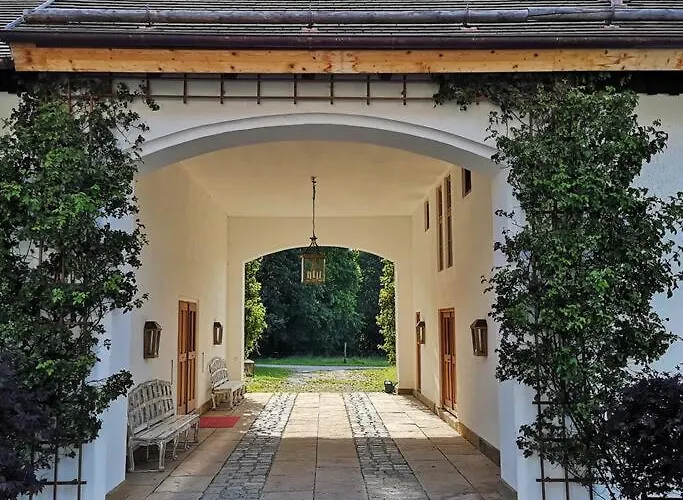 Gutshof In Seenaehe *